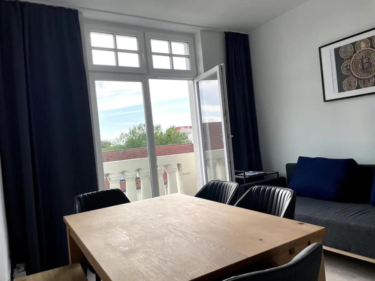 Jaybnb - Gaming Apartment Ps5 65 Zoll 4K Tv Wohnung Mit Balkon Dortmund Zewnętrze zdjęcie